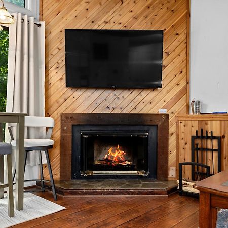 Cozy Condo In Wintergreen Resort That Sleeps 4! Lyndhurst Экстерьер фото