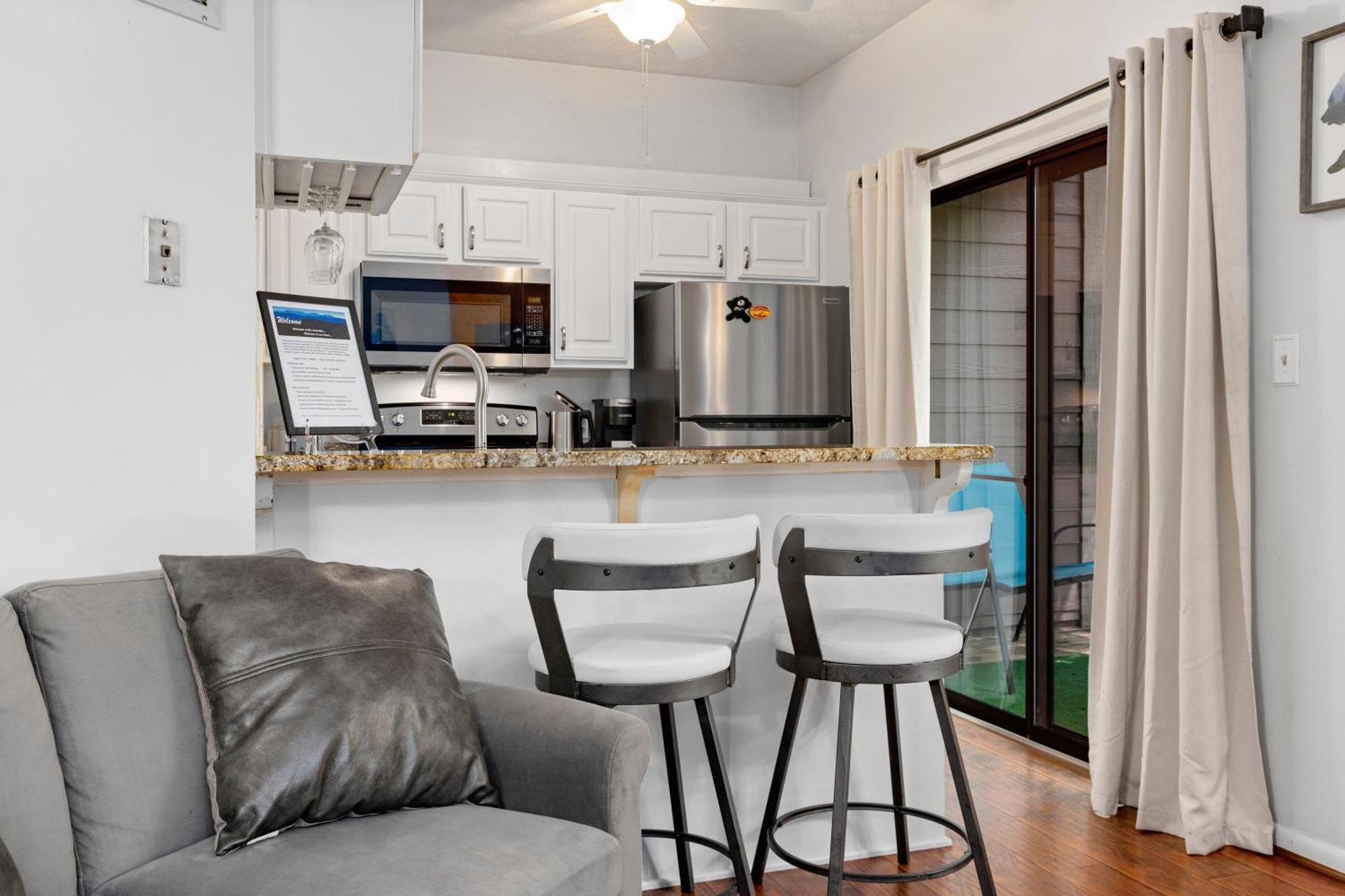 Cozy Condo In Wintergreen Resort That Sleeps 4! Lyndhurst Экстерьер фото